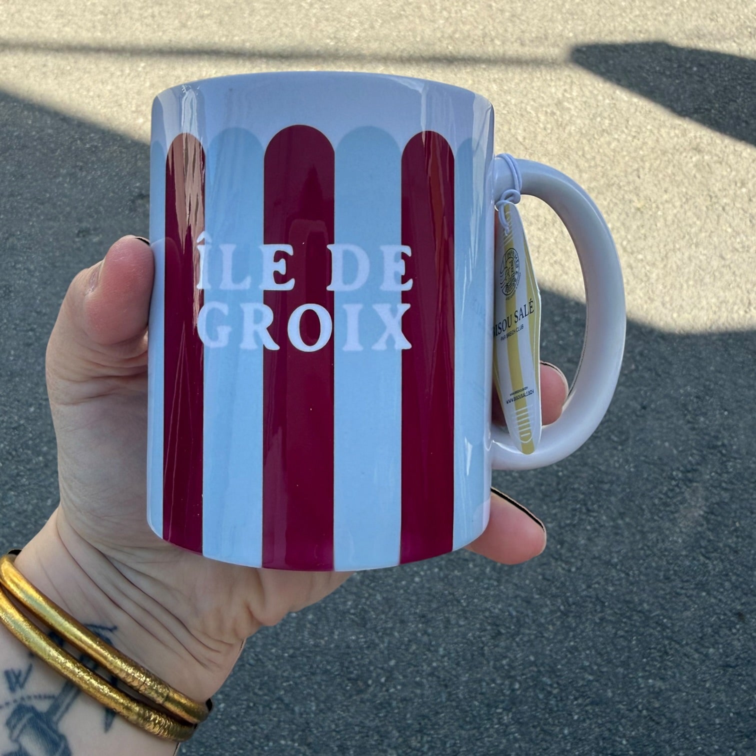 TASSES FESTONNÉES