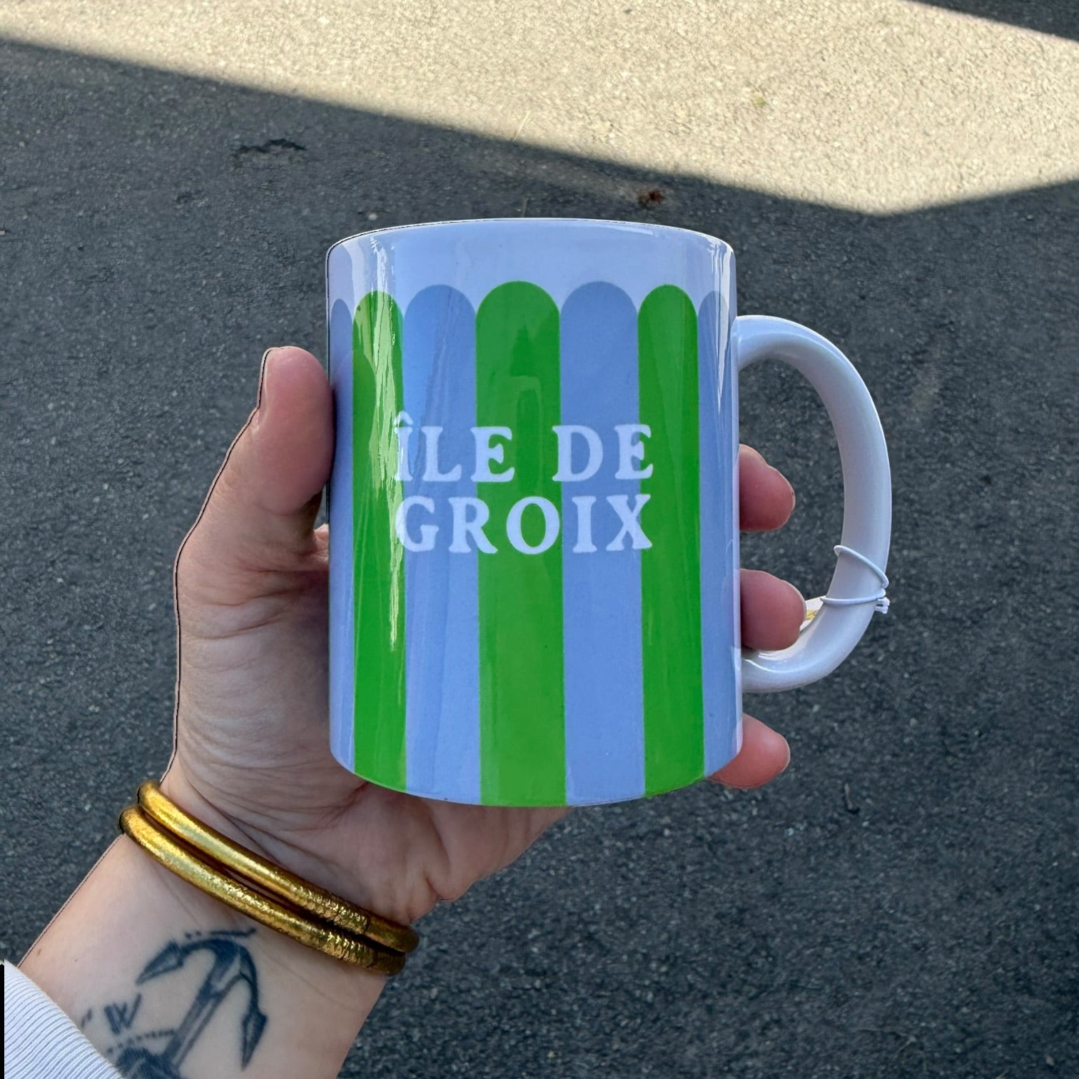 TASSES FESTONNÉES