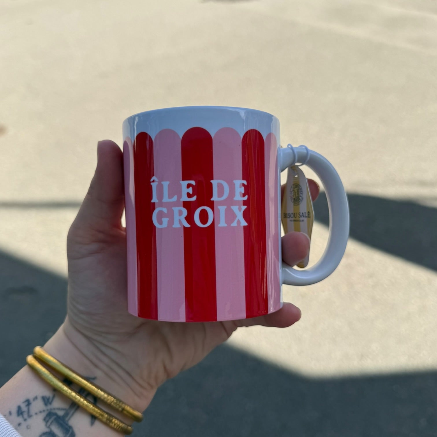 TASSES FESTONNÉES