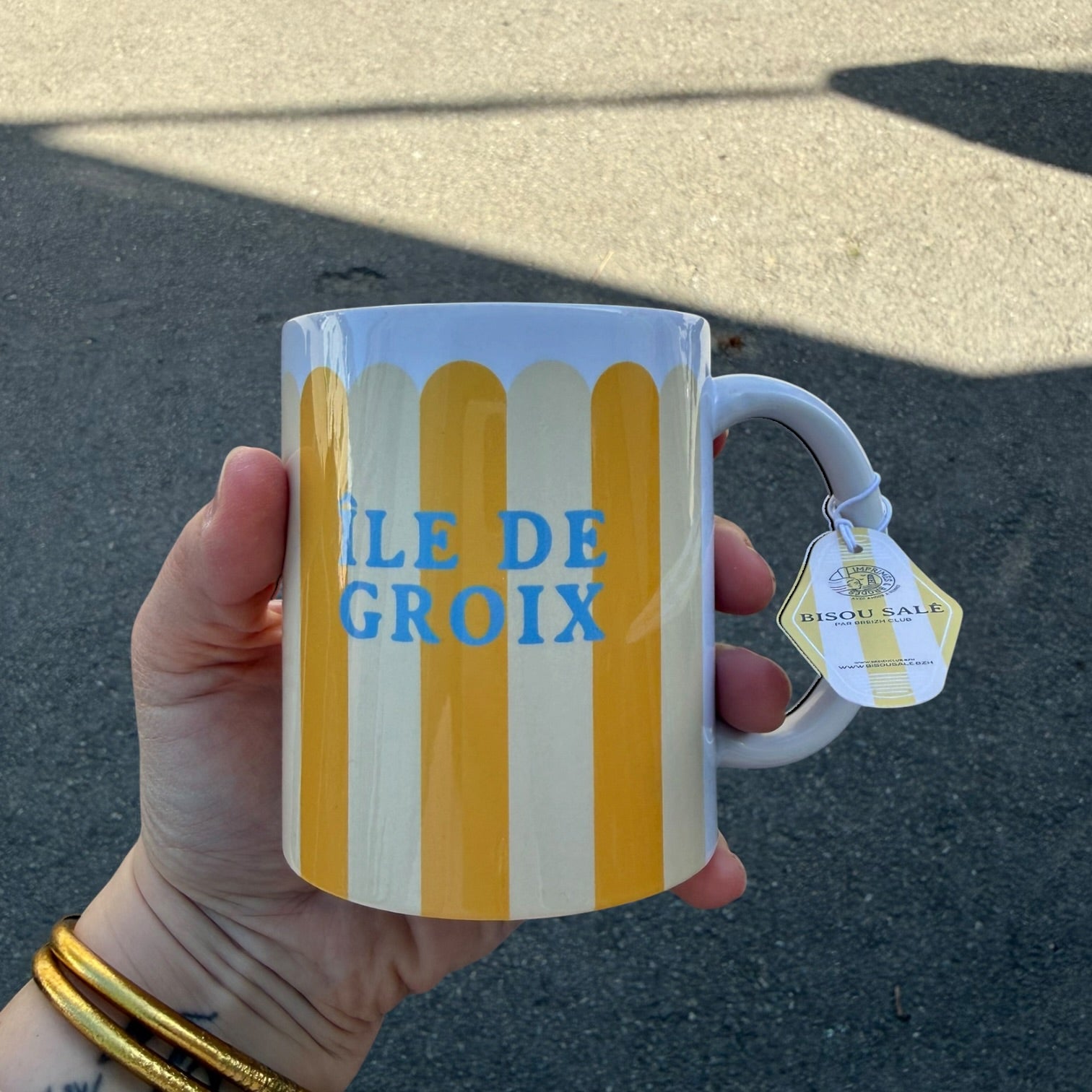 TASSES FESTONNÉES