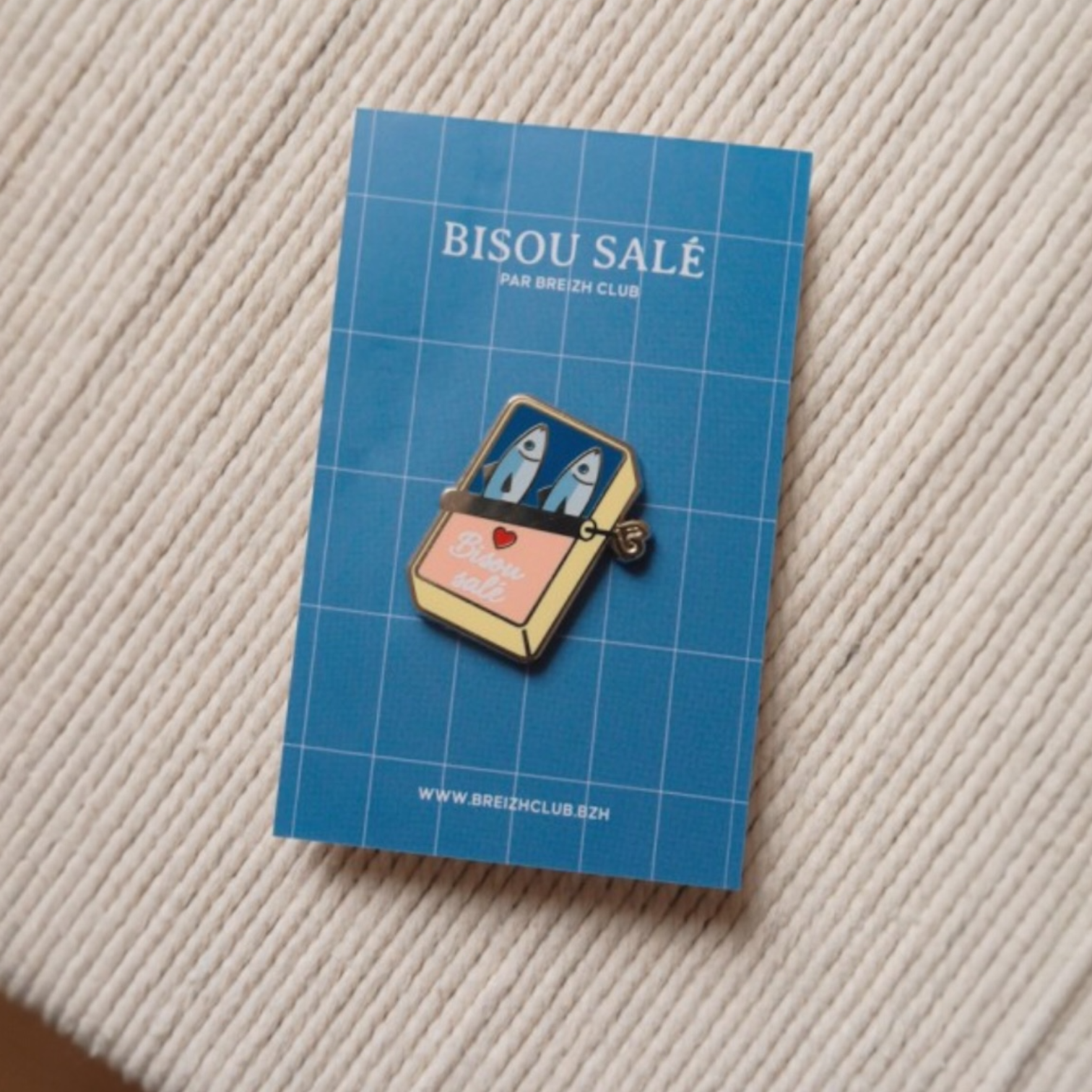 PIN’S BOÎTE DE SARDINE
